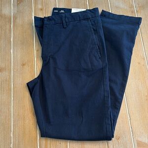 Never worn, with tags, perfect condition, extra soft, slim blue pants